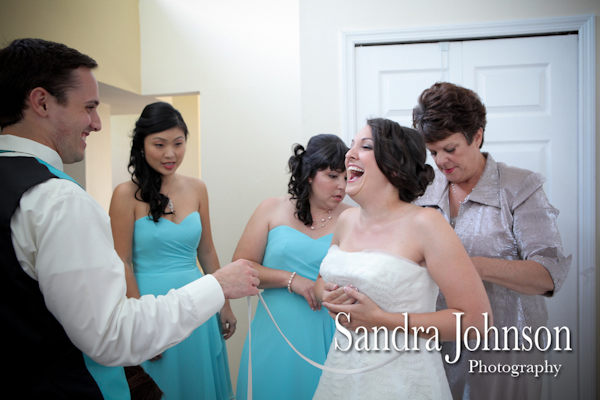 Best Lakeside wedding at Paradise Cove in Orlando, Florida - Wedding photographer - Sandra Johnson (SJFoto.com)